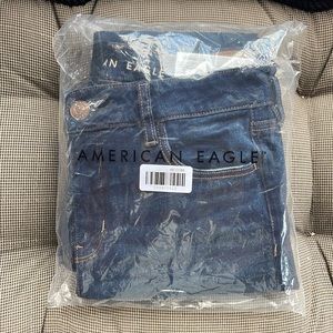 AE American Eagle Dream Jean dark wash size 10 Short